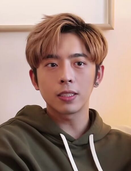 ملف:呂爵安 am730.jpg