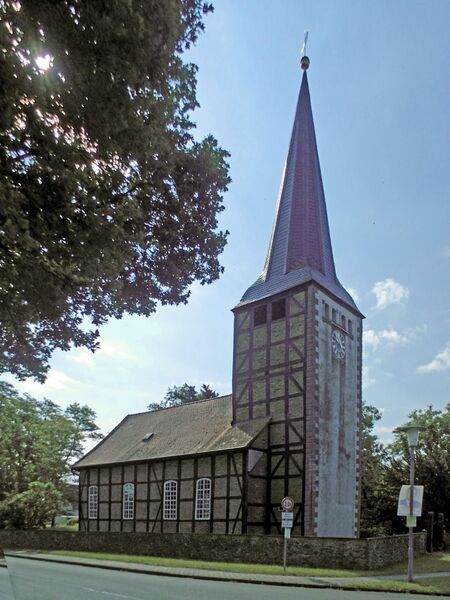 ملف:Dannefeld Kirche 2014.JPG