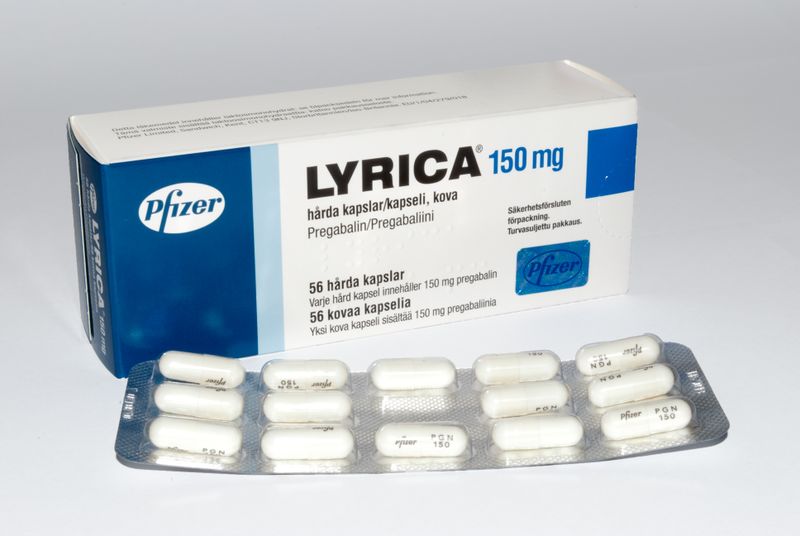 ملف:Lyrica 150mg box in Finland 20110618.jpg