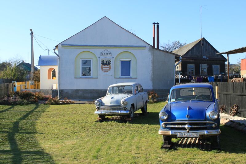 ملف:Mir Private Museum.JPG