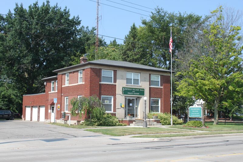 ملف:Blissfield township village hall.JPG