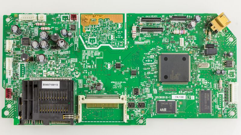 ملف:Brother DCP-115C - controller-2229.jpg