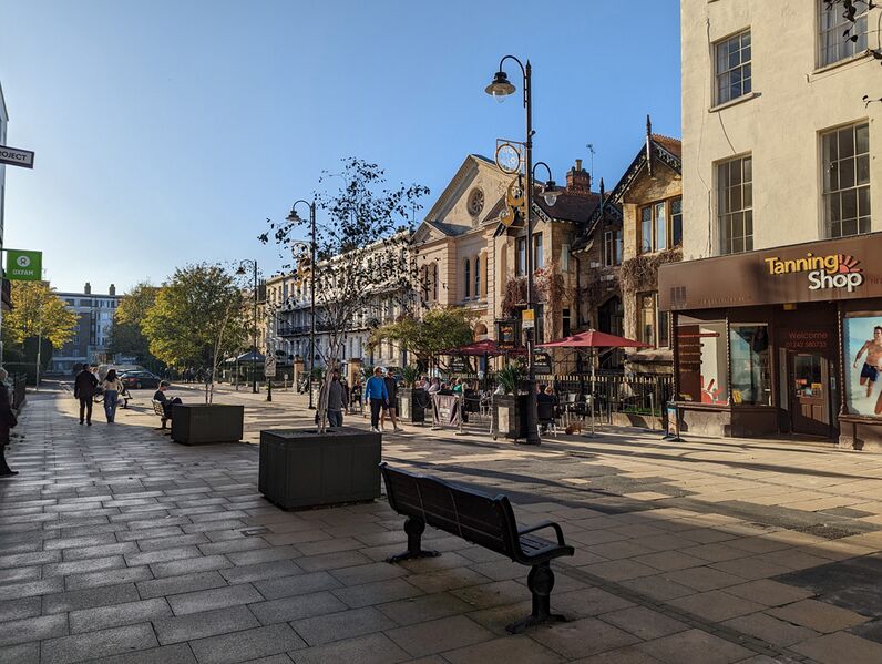 ملفCambray Place, Cheltenham (geograph 7343989).jpg المعرفة