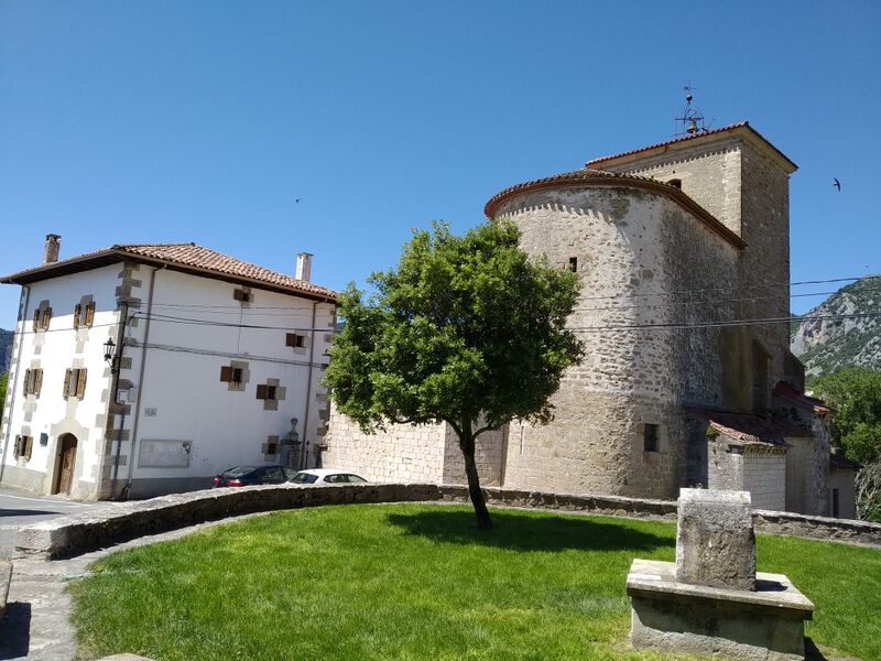 ملف:Ollo plaza.jpg