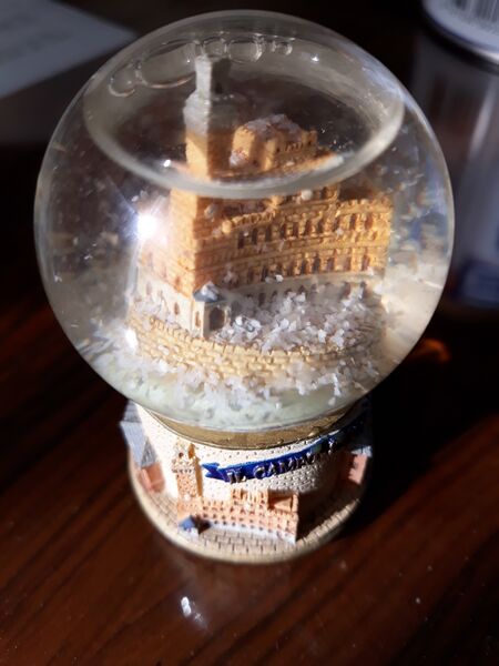 ملف:Snow Globe.jpeg