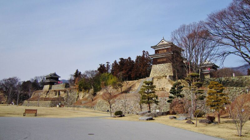 ملف:Ueda Castle Amagafuchi.jpg