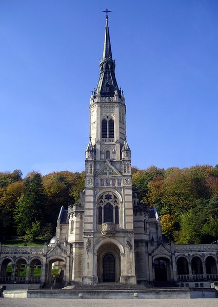 ملف:Basilique du Bois Chênu.JPG