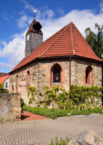 ملف:Kapelle Ahlten 1.jpg