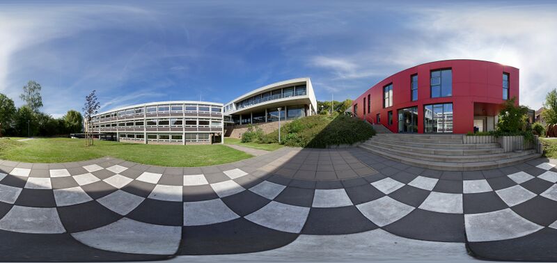 ملف:Osthof Panorama equi.jpg