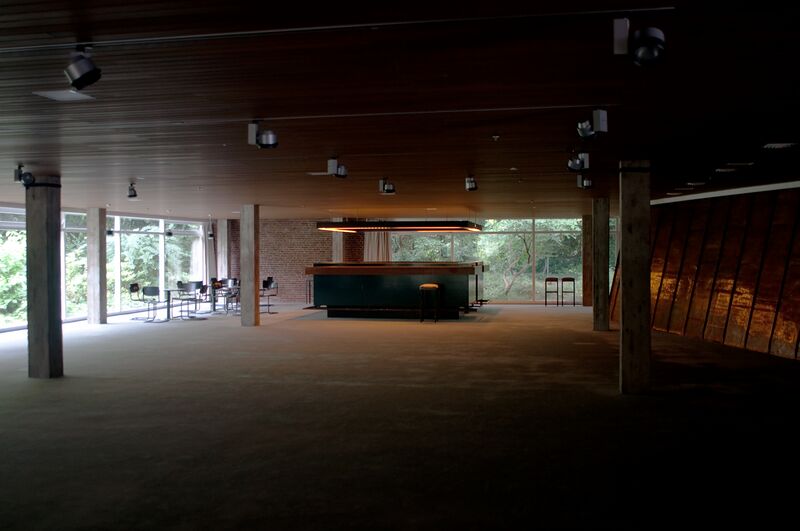 ملف:ADK Berlin Foyer.jpg