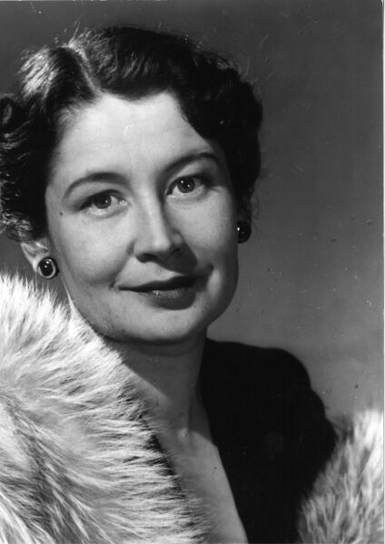 ملف:Erika Tubin.jpg