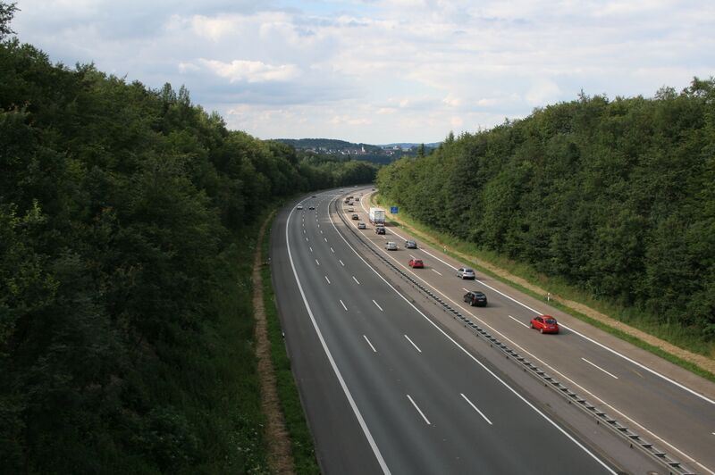 ملف:Ludenscheid-Autobahn1-Bubo.JPG