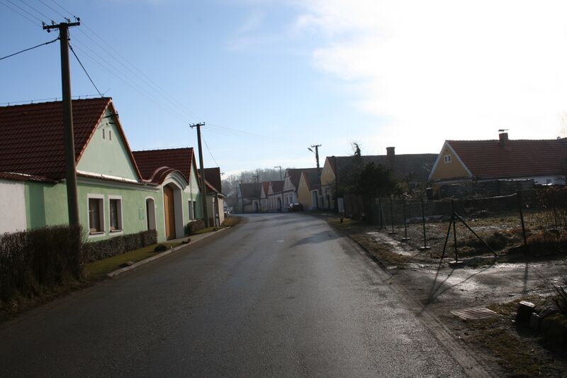 ملف:Village Bzí (1).JPG