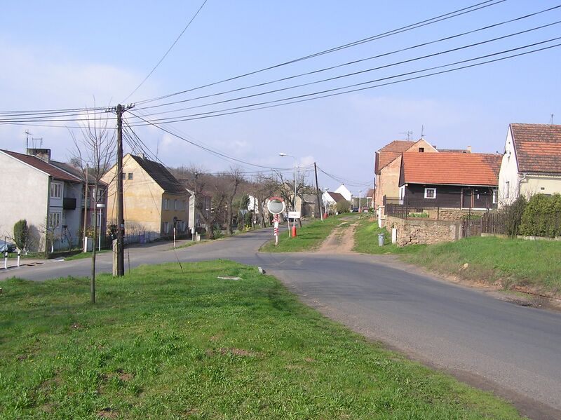 ملف:Černčice náves 1.JPG