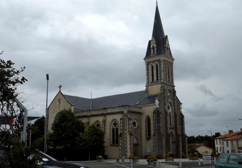 ملف:Mouilleron le Captif, l'église.JPG