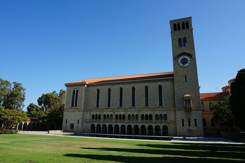 ملف:UWA Winthrop Hall 2014.jpg