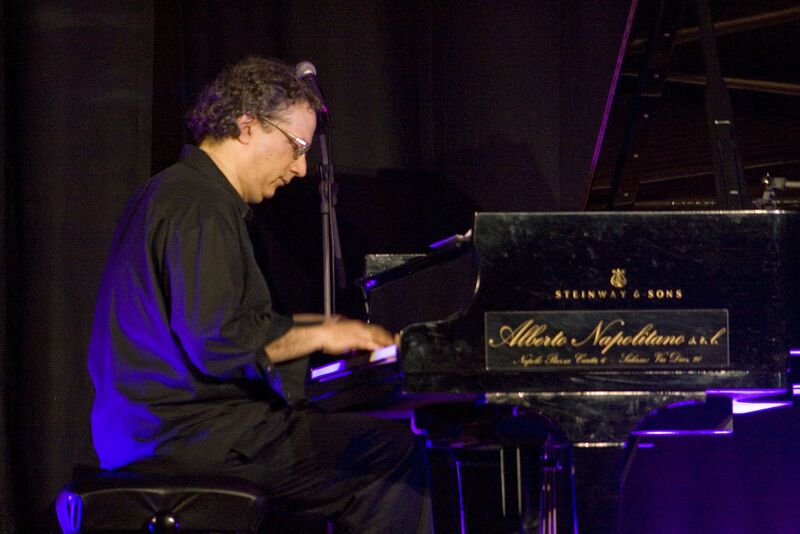 ملف:Uri Caine.jpg