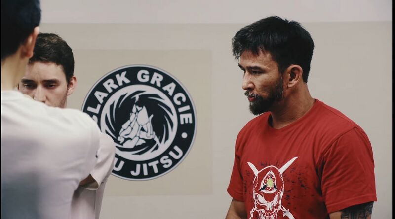 ملف:Sifu Chirs Collins.jpg