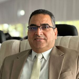 سامي القمحاوي.jpg