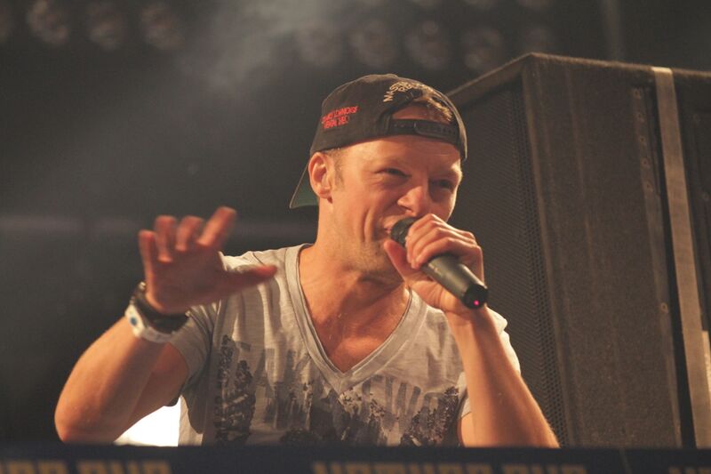 ملف:Charlie Lownoise.JPG