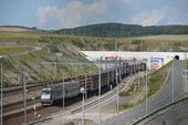 Eurotunnel Class 9705 - Sortie Tunnel sous la Manche à Coquelles.jpg