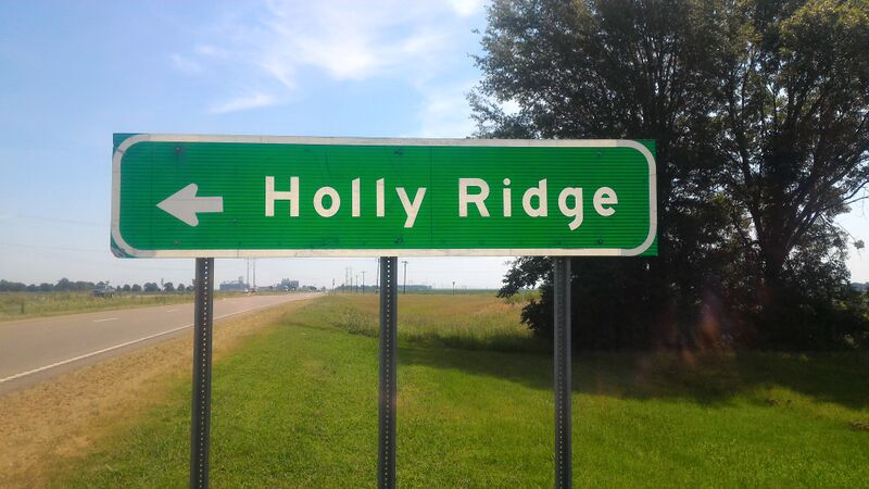 ملف:HolyRidgeMSHighwaySign.jpg