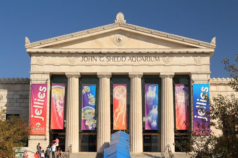 ملف:Shedd Aquarium Front 1.JPG