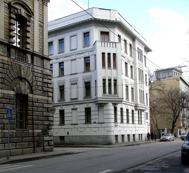 ملف:Wiki spiridonovka street.jpg