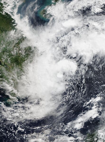 ملف:26W 2021-10-26 0512Z.jpg