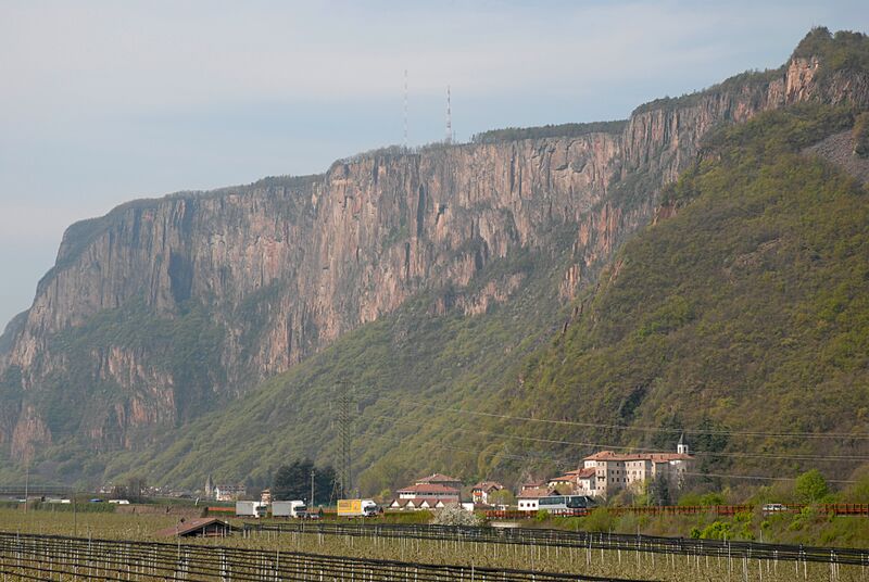 ملف:Pfattner Waende.JPG