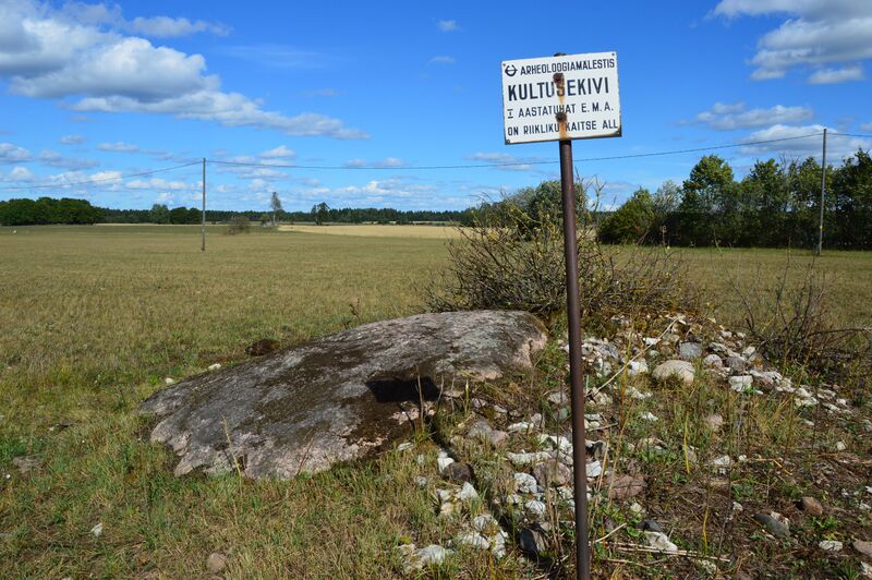 ملف:Vilama lohukivi.jpg