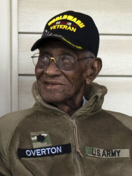 ملف:Richard Overton 2017.jpg