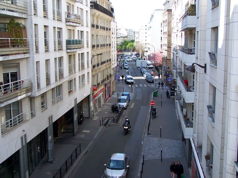 ملف:Rue de Charenton.JPG
