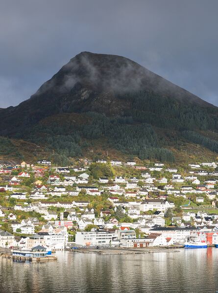 ملف:Veten vaagsoey.jpg