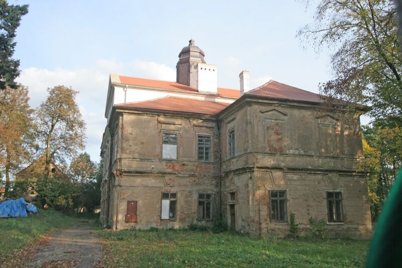 ملف:Zámek Barchov, Barchov 1.JPG