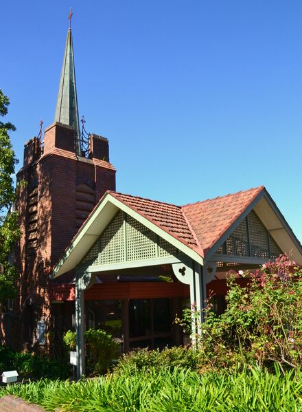 ملف:(1)Roseville Uniting Church.jpg