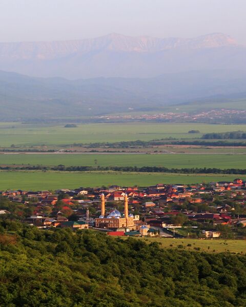 ملف:Мечеть в селении Илсхан-Юрт.jpg