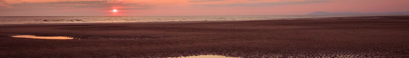 ملف:Cleveleys banner beach sunset.jpg