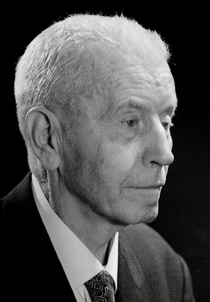 ملف:Eduard Gerecke (cropped).jpg