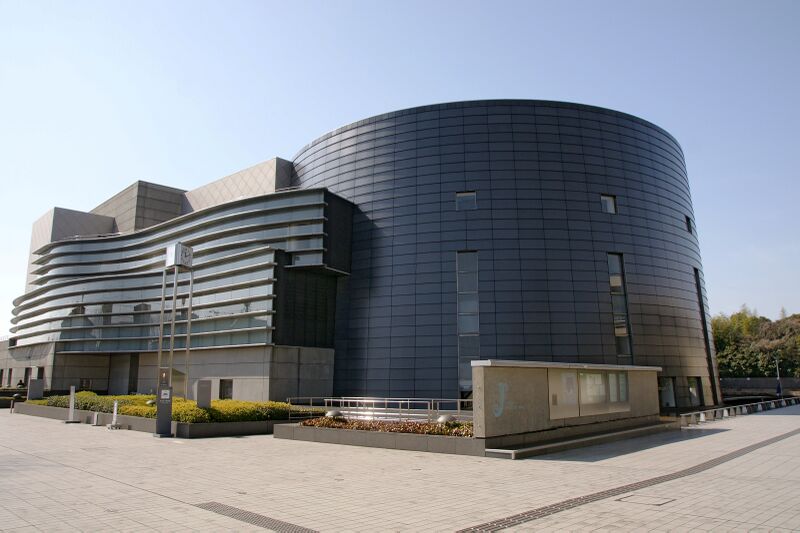 ملف:Kyoto Concert Hall02n3200.jpg
