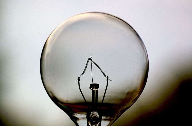 ملف:Light Bulb.jpg