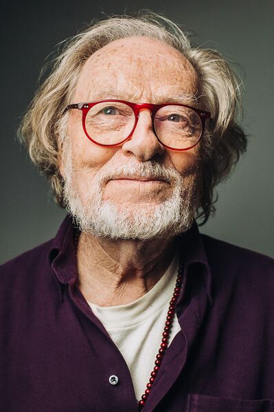 ملف:Declan Kennedy 2048px.jpg