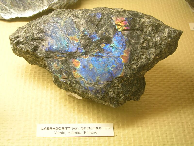 ملف:LabradoriteOslo.jpg