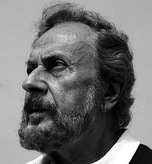 Yiannis Ritsos in 1984.jpg