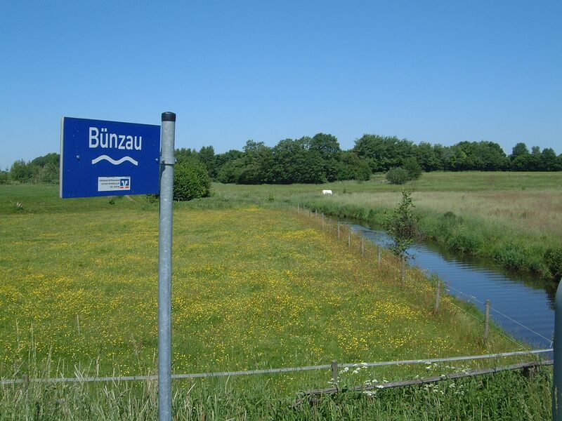 ملف:Aukrug-buenzau.JPG