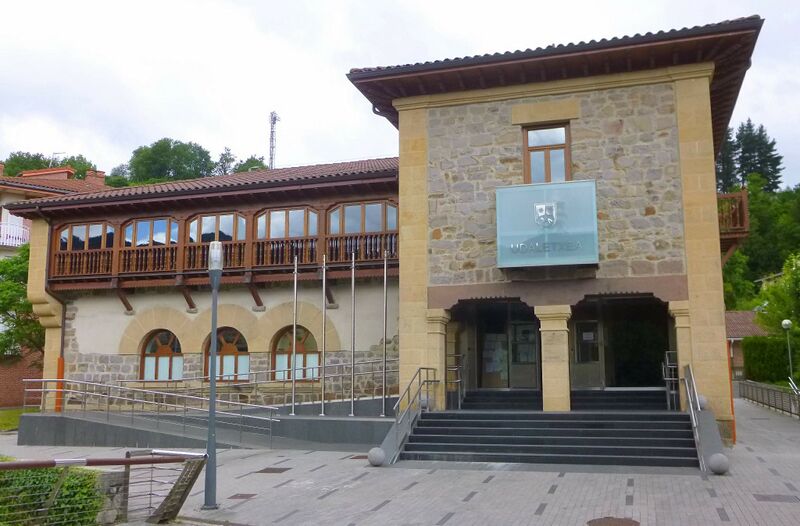 ملف:Idiazabal - Ayuntamiento 3.jpg