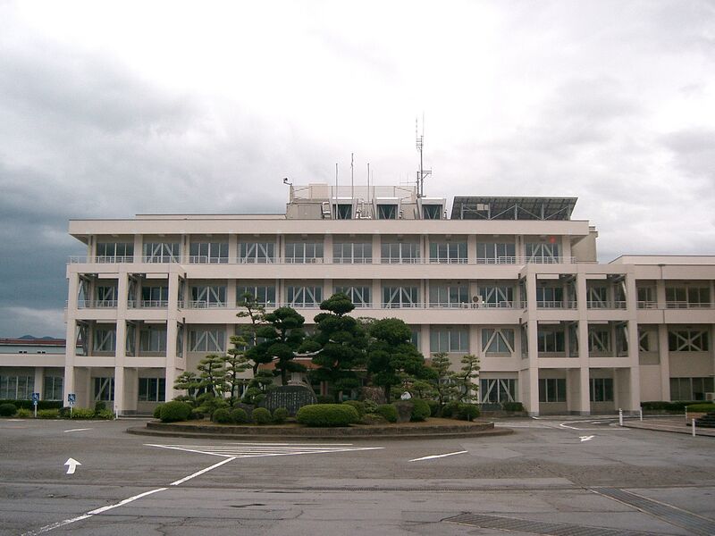 ملف:Kamiichi Town Office.jpg