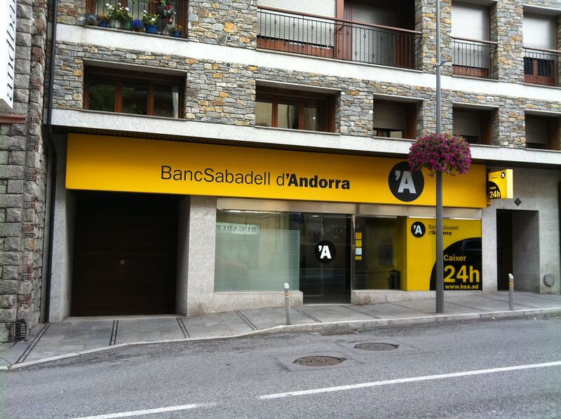 ملف:Banc Sabadell d'Andorra.JPG