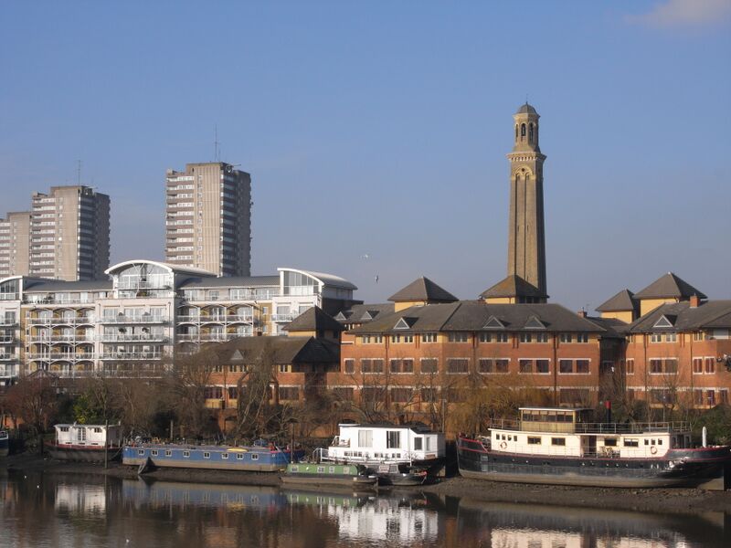 ملف:Brentford skyline 4670.JPG