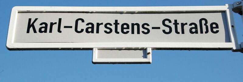 ملف:Strassenschild Karl-Carstens-Strasse.jpg